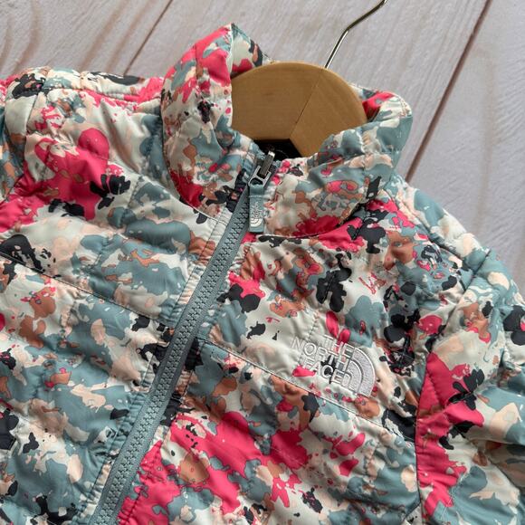 The North Face Girls XXS 5 ThermoBall Eco Insulation Puffer Jacket Floral Camo - Picture 3 of 8